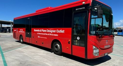 Servizio bus di Mom da Treviso all'outlet di Noventa: protestano i commercianti