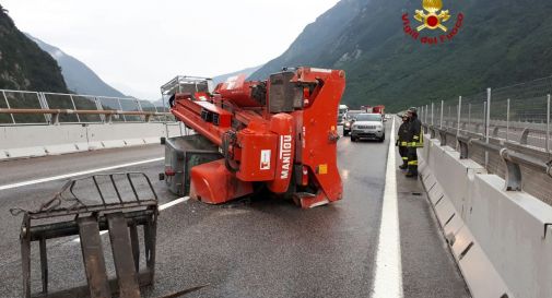 Incidente in A27, lunghe code e traffico bloccato tra