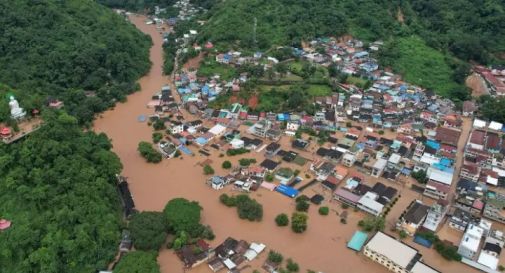 Violento uragano: quasi 200 morti