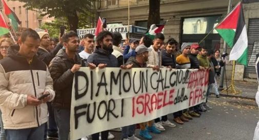 Protesta a Udine contro la partita Italia-Israele: duemila in corteo