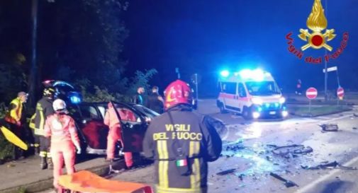 Esce dalla macchina incidentata e muore travolto da un'auto