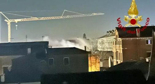 Incendio in ex fornace vetro all'isola di Murano 