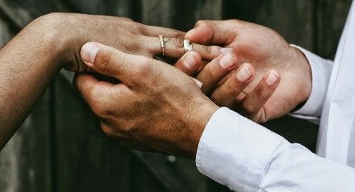 Finto matrimonio per regolarizzarsi, ma non poteva: espulso