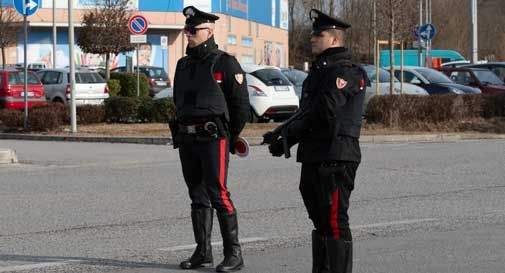 Gli fanno l'alcol test dopo l'incidente, lo beccano con un tasso alcolico di 3,4: quasi sette volte superiore al limite di legge