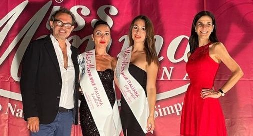 Da sinistra: Paolo De Grandis, ideatore del concorso, Simona Massimi di Castelfranco, Stefania Bonanno di Preganziol, Chiara Medea, presentatrice della serata.