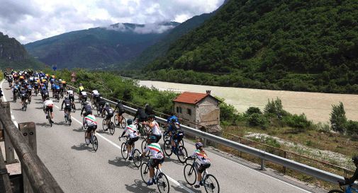 Fiamme Gialle in bici per il 6° Giro-E d’Italia, percorso in e-bike stradale