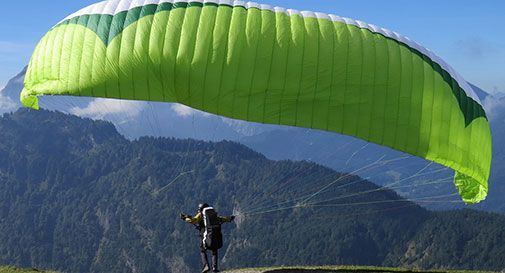 Borso del Grappa, doppia emergenza per piloti di parapendio