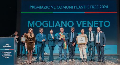 premiazione Mogliano Comune Plastic free