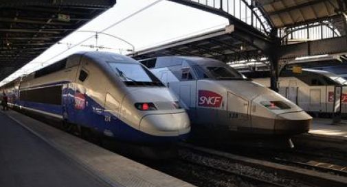 Francia, scontro tra un Tgv e un treno regionale: 17 feriti, 3 sono gravi