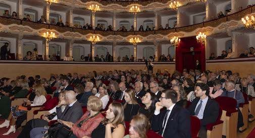 Teatro Mario del monaco