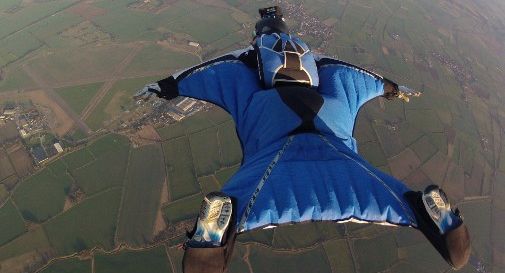 Trovato morto base jumper inglese disperso