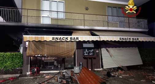 Bar dato alle fiamme, in precedenza aveva già subito minacce