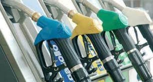 Altivole, ladri al distributore di carburante