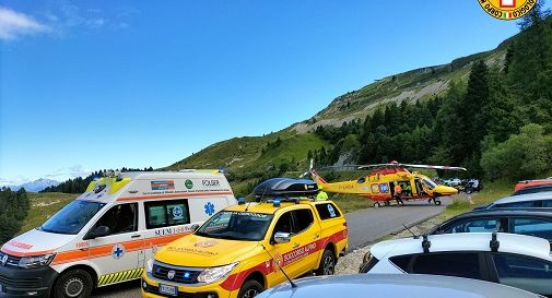 Malore a Cima Grappa, soccorsi ostacolati dalle auto parcheggiate sulla piazzola per  l'elicottero