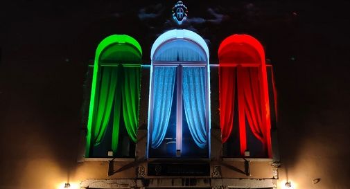 il tricolore del municipio