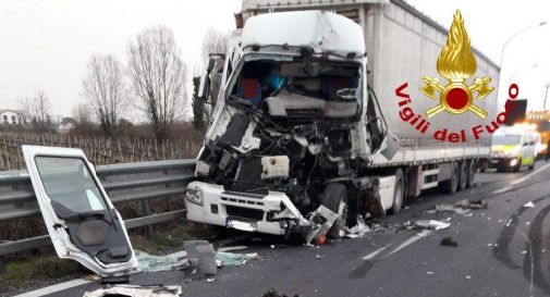 Cessalto, tamponamento tra tir, autostrada A4 in tilt