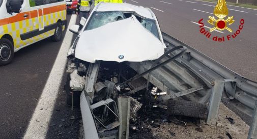 Silea, schianto in A27: suv finisce contro la cuspide del guardrail