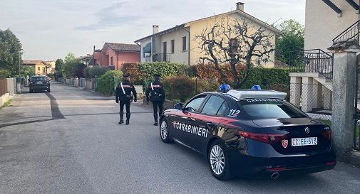 Castelfranco, le dicono che il figlio è rimasto ferito in un sinistro stradale e le rubano mille euro: arrestati 