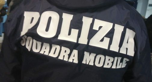 Due chili di eroina in auto, arrestato dalla Mobile 