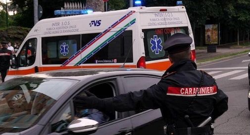 ambulanza, carabinieri