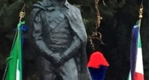 Ecco la statua del Carabiniere