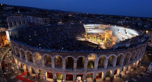 Aggredisce e rapina due ragazze dopo il concerto di Annalisa: arrestato