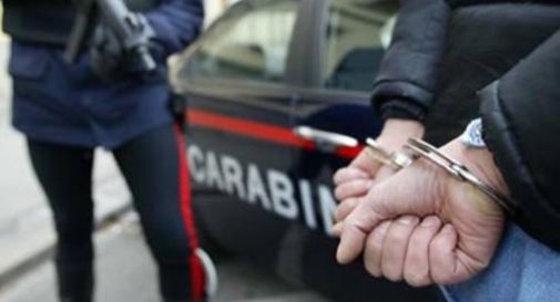 Non rispetta domiciliari in roulotte, giostraio arrestato