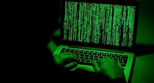 Hacker russi pro-trattori attaccano 20 siti italiani, 2 down: coinvolto anche il Porto di Trieste