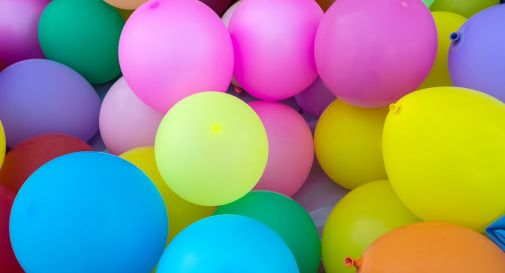 Bimba di 7 anni muore a causa di un palloncino comprato per il suo compleanno 