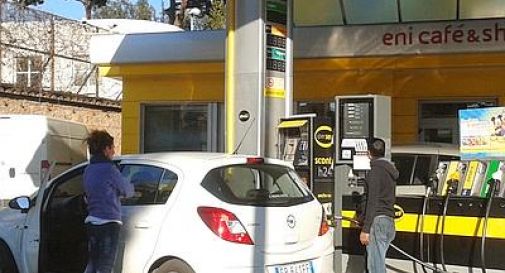 Benzina: aumentano i prezzi. Di nuovo