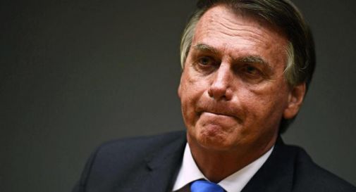 Covid oggi Brasile, commissione accusa Bolsonaro di crimini contro umanità