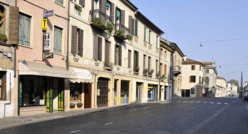 Un tratto di borgo Treviso chiuso tre giorni per lavori