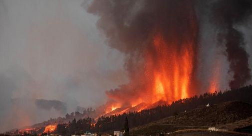 Canarie, nuova eruzione a La Palma: altri evacuati