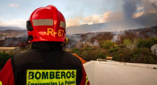 Canarie, eruzione vulcano Cumbre Vieja continua: 6mila evacuati