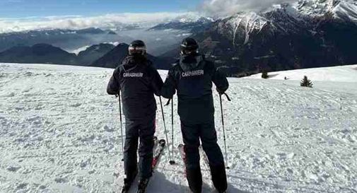 Sulle piste con il cane al guinzaglio: multato lo sciatore