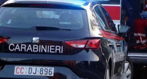 Uccide il suocero a colpi d'ascia: gravissime moglie e suocera