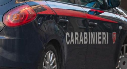 Calci e pugni alla compagna incinta, la donna perde il figlio in grembo 