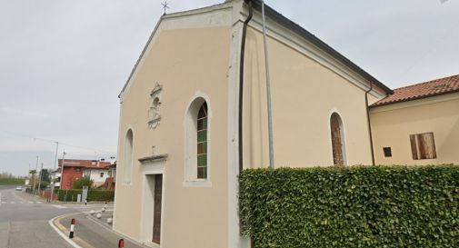 Fiamme in chiesa: scatta l'allarme