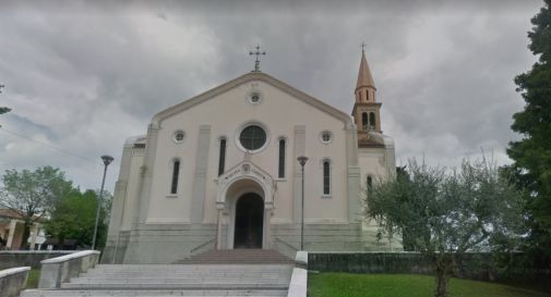 Susegana, rubate le statuine del presepio della chiesa