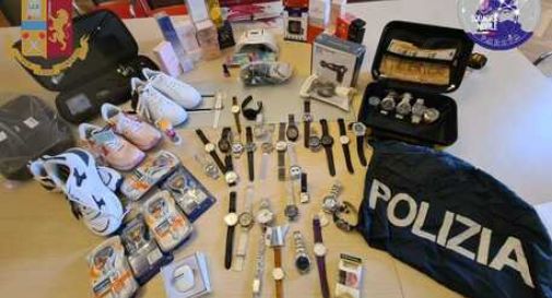 Droga, blitz della Polizia, 2 arresti e 3 denunce 