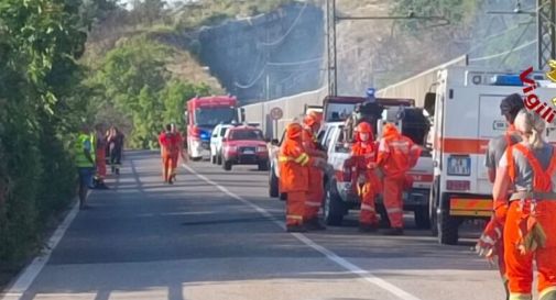 Incendio sul Carso, sospesa la linea ferroviaria