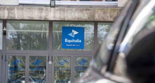 Santa Claus ferma Equitalia, stop alle cartelle a Natale