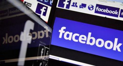 Rubati 50 milioni di profili Facebook