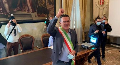 Marcon, confermato sindaco, dedica la vittoria elettorale alla madre