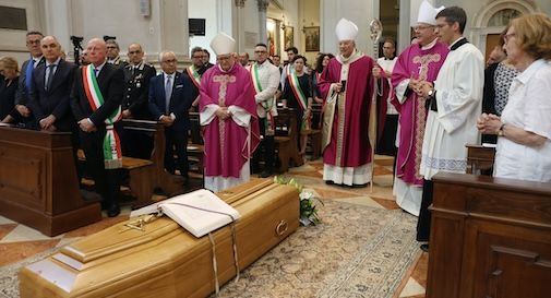 funerale vescovo Gardin