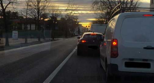 Conegliano, centro chiuso al traffico e code al punto tamponi: viabilità in tilt 