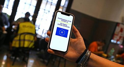 Green pass Italia, nei ristoranti controlli senza richiesta identità