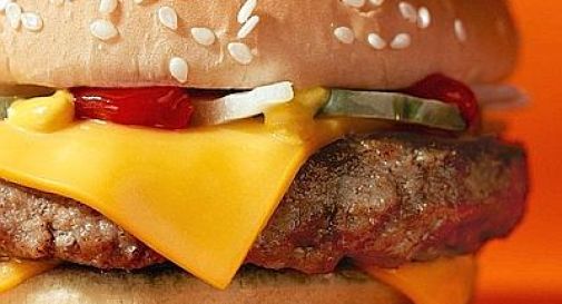 McDonald's sfida la crisi: hamburger a 90 centesimi