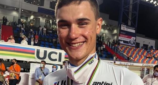 Samuele Bonetto pedala ai Mondiali di Ciclismo