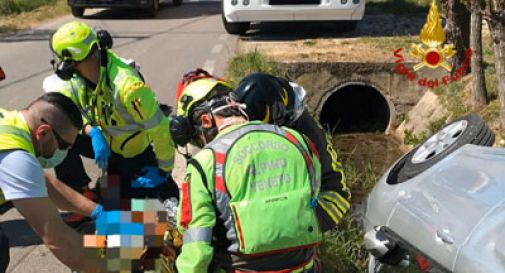 Scontro frontale tra 2 auto, paura a Candelù